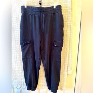 Ladies JOYLAB Cargo Style Joggers NWOT